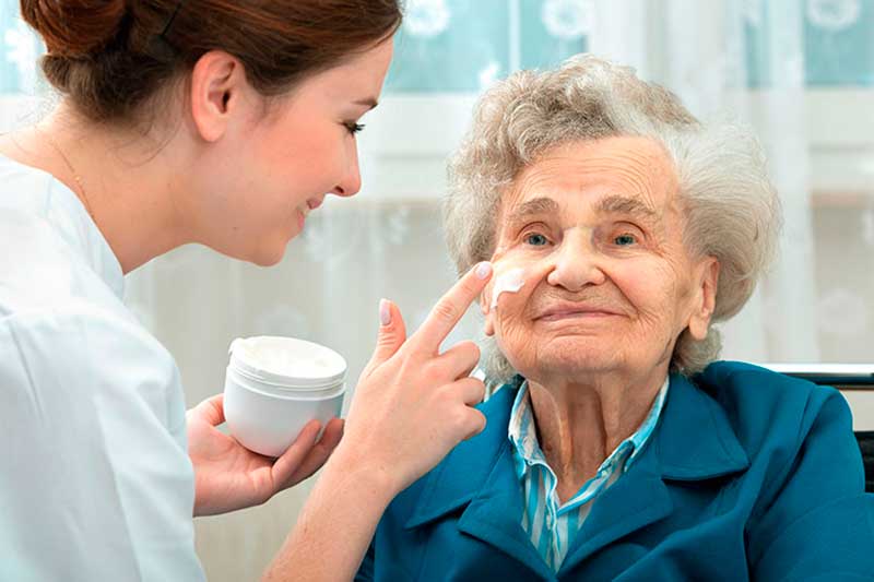 Cuidadores de Enfermos y Adultos Mayores